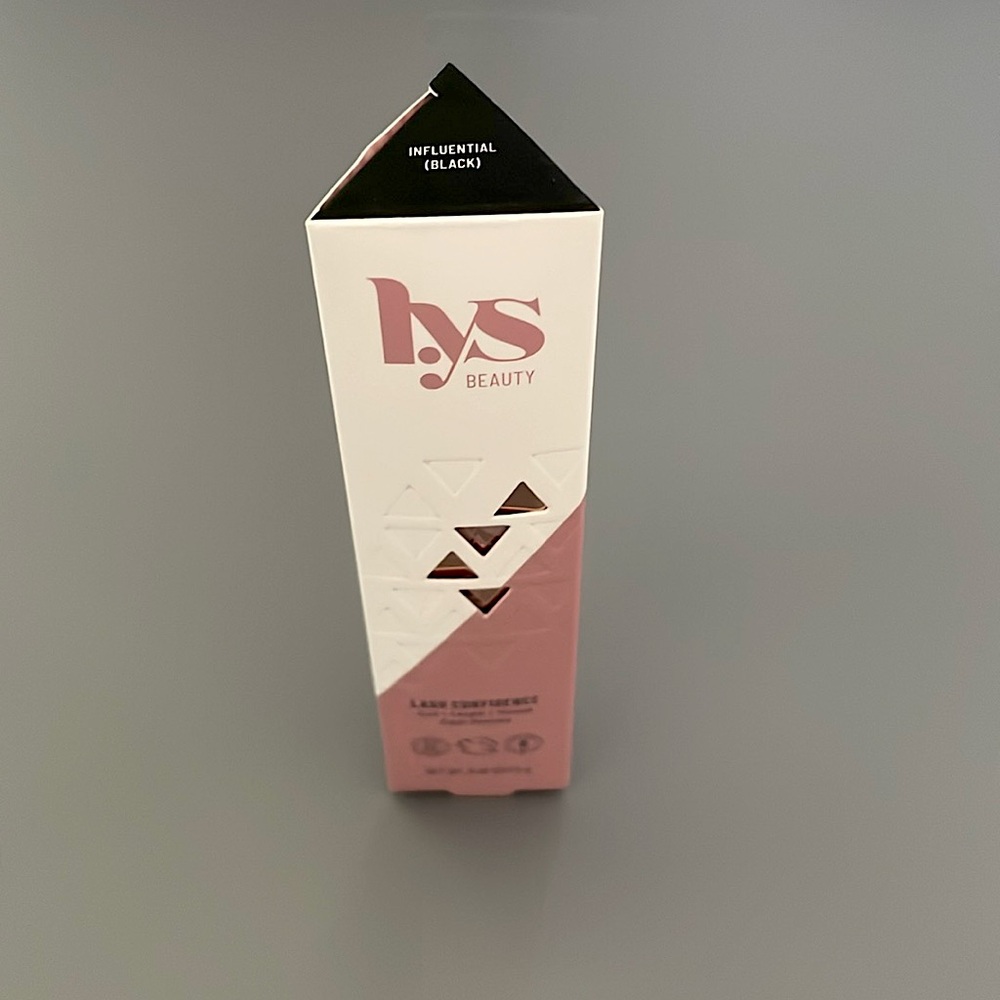 Mascara by LYS BEAUTY